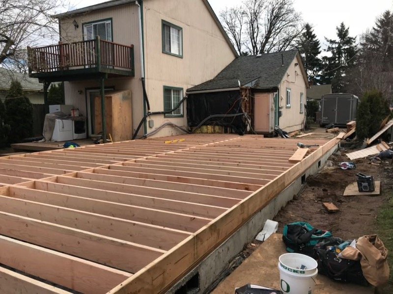  Deck Building Contractor 